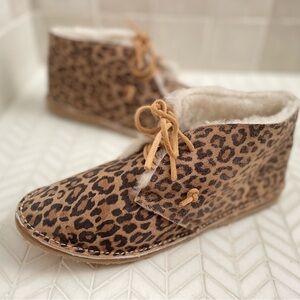Beek Penguin Shearling Boots Size 10 Leather Leopard print